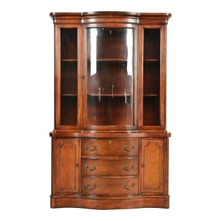 Baker Furniture Style Georgian Carved Mahogany Breakfront Bookcase Cabinet, Circa 1950s For Sale