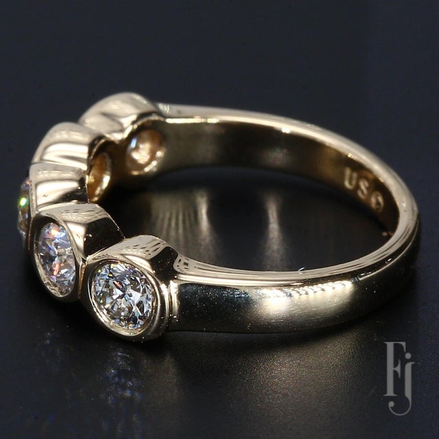Mid 20th Century 14k Yellow Gold Five Diamond Bezel Set Ring - Size 5.25 For Sale - Image 4 of 6