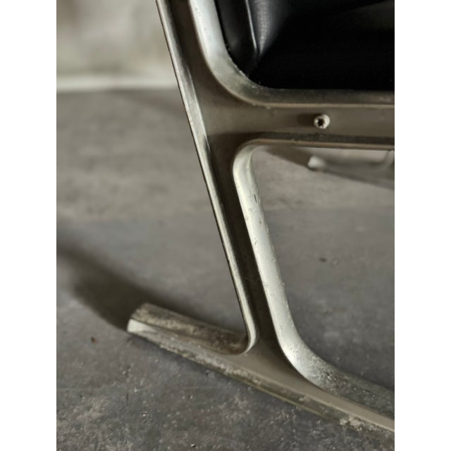1960s Attributed to Adrian & Ditte Heath Series 186 Airport Chair for Cado | Circa 1969 For Sale - Image 5 of 11