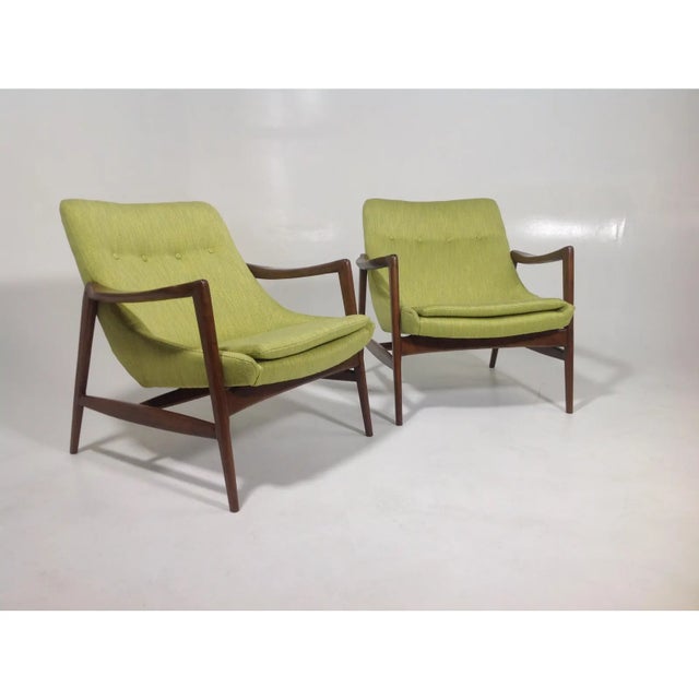 Mid-Century Modern Modern Mid Century Lounge Chairs- A Pair For Sale - Image 3 of 5