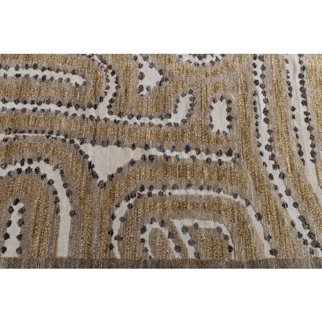 Abstract Contemporary Fluid Band Beige Carpet "Gildrift" by Doris Leslie Blau For Sale In New York - Image 6 of 8