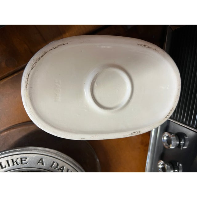 Mid Century ,1950s, White Ceramic Nesting Hen Gravy /Tureen For Sale In West Palm - Image 6 of 8