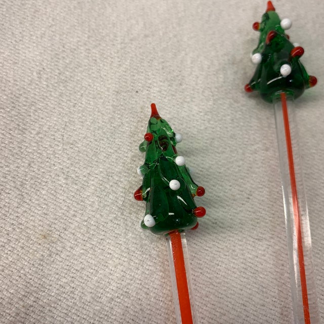 Mid-Century Modern 1960s Glass Christmas Tree Cocktail Stir Sticks Holiday Barware Set Attributed to Georges Briard Set of 8 For Sale - Image 3 of 4