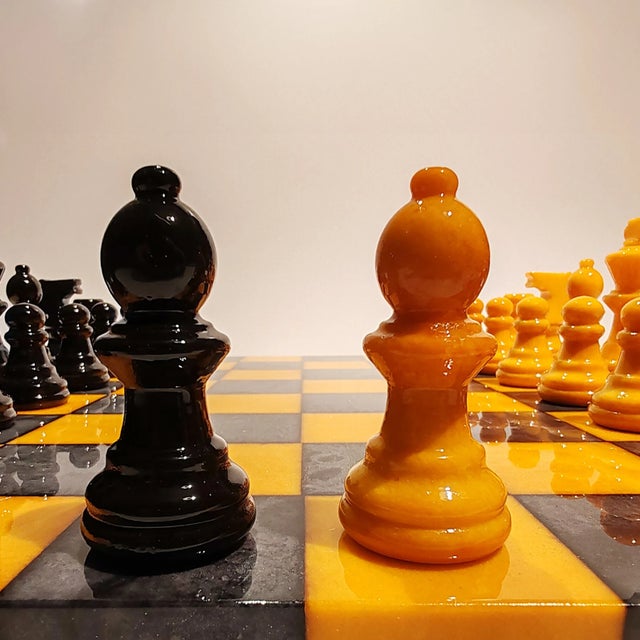 Yellow 1970s Rare Colors Luxury Chess Set in Genuine Hand Carved Italian Alabaster of Volterra For Sale - Image 8 of 11