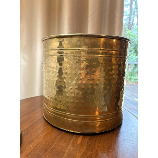 Rustic European Vintage Hammered Brass Cache Pot Planter With French Style Ribbon & Leaf Motif For Sale - Image 3 of 9