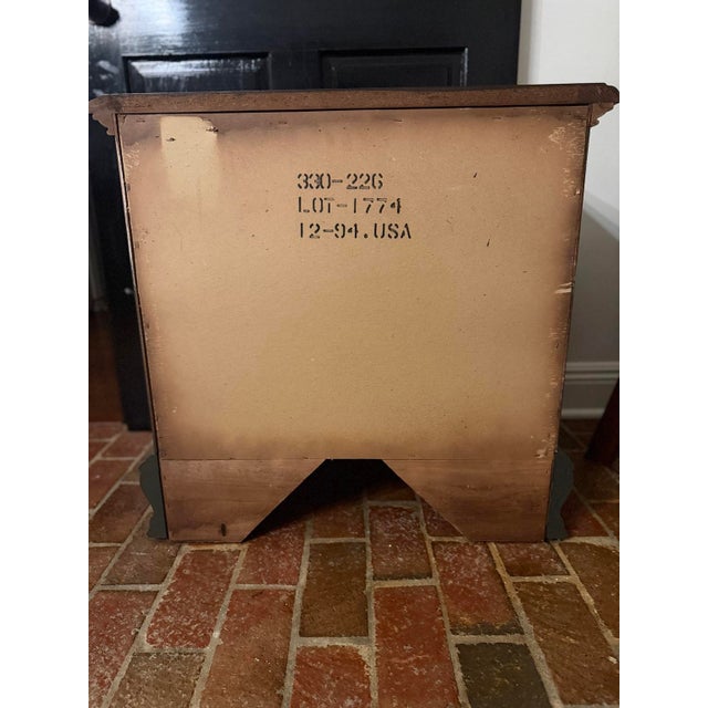 Vintage Vaughan-Bassett 3-Drawer Nightstands in Deep Green, Pair For Sale In Baton Rouge - Image 6 of 6
