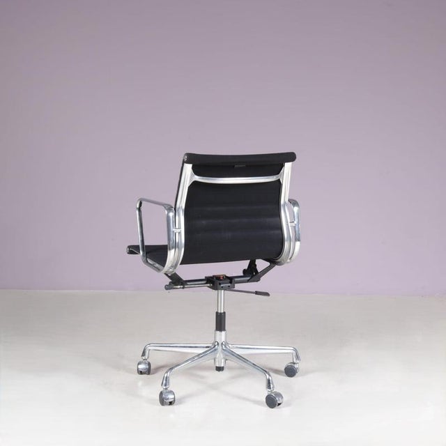 Black Model EA118 Desk Chair with Chrome Base, Black Hopsack Upholstery and Aluminium Armrests by Charles & Ray Eames for Vitra, Germany, 2000s For Sale - Image 8 of 15