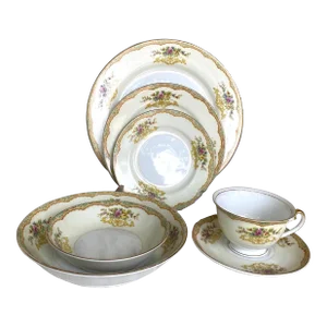 Vintage Kikusui Japan 7 Piece Place Setting - Tan & Green Border, Floral Sprays