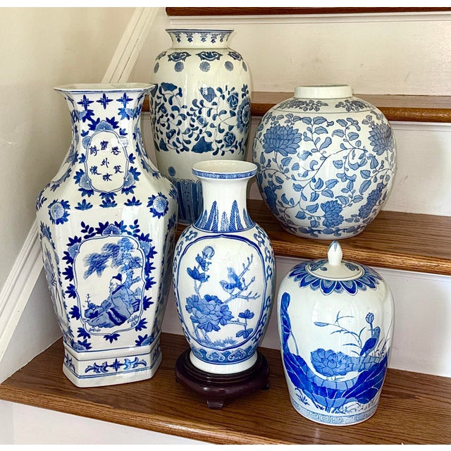 Blue Blue and White Vintage Chinoiserie Temple Jar For Sale - Image 8 of 8