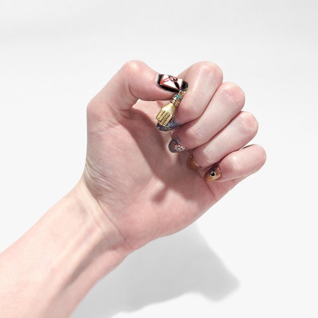 Mid-Century Modern Vintage 14k Gold & Turquoise Cabochon Figural Hand Charm For Sale - Image 3 of 12