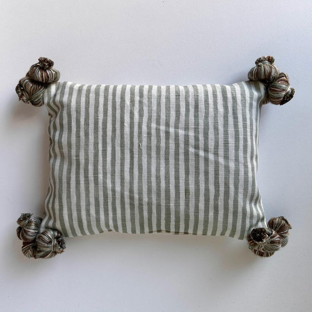 Textile Cole & Son, Sanderson, GPP & J Baker, Chelsea Textiles Lavender-Filled Decorative Pillows - Collection of 2 Large For Sale - Image 7 of 10