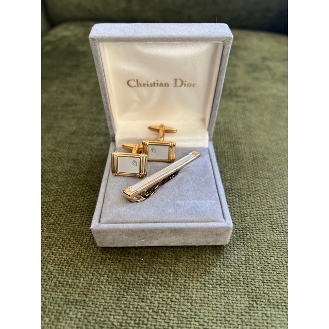 Art Deco Rare Vintage Christian Dior Gold Plate Cufflinks & Tie Clip Original Case For Sale - Image 3 of 12