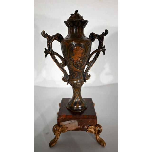 Gold Mantel Clock Set in Regula and Griotte Marble, 1920, Set of 3 For Sale - Image 8 of 18