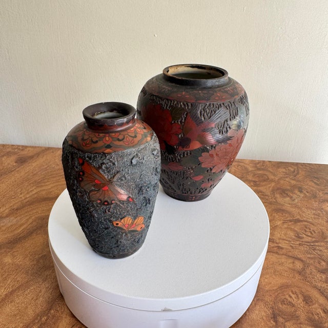 Early 20th Century 1930s Japanese Takamaki-E Style in the Manner of Edo/Meiji Lacquer Ware Vases- A Pair For Sale - Image 5 of 12