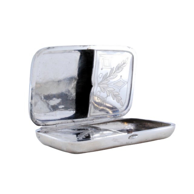 Silver Cigarette Case with Garlands Engraved on the Hinged Lid and Interior with Two Compartments. For Sale - Image 11 of 11