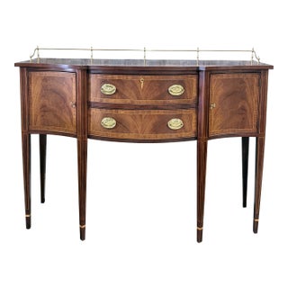 Late 20th Century Henkel Harris Hepplewhite Style Mahogany Sideboard Console Cabinet For Sale