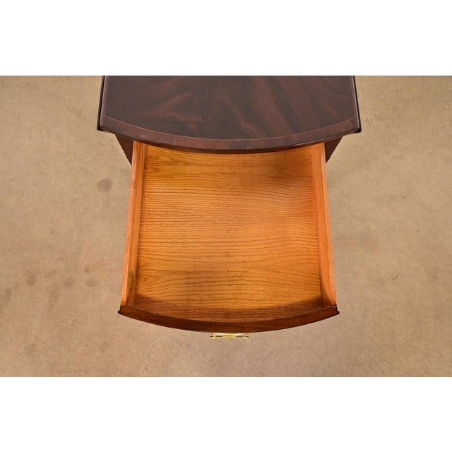 Wood Baker Furniture Georgian Flame Mahogany Drop Leaf Pembroke Side Table, Newly Refinished For Sale - Image 7 of 16