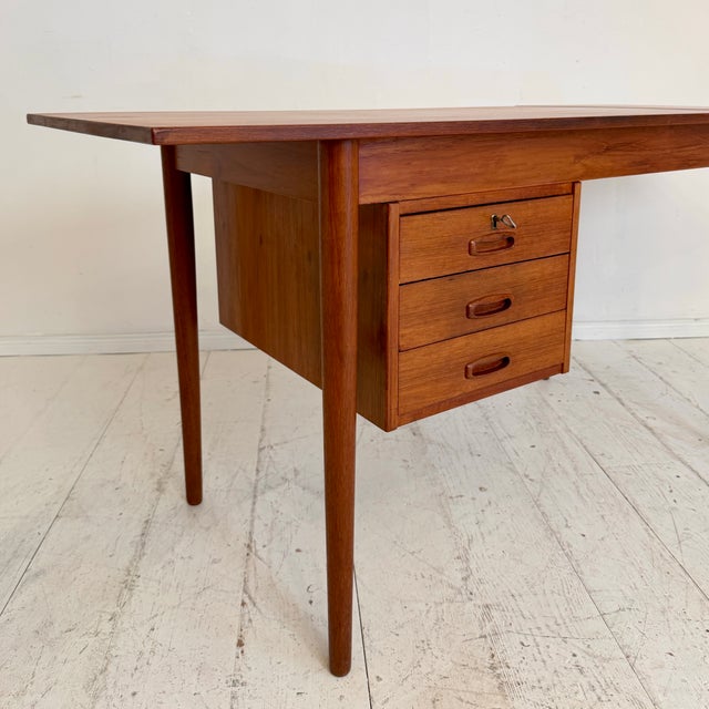 Mid-Century Modern Teak Writing Desk with Drop Leaf Extension by Arne Vodder, Denmark, 1960s For Sale - Image 3 of 12