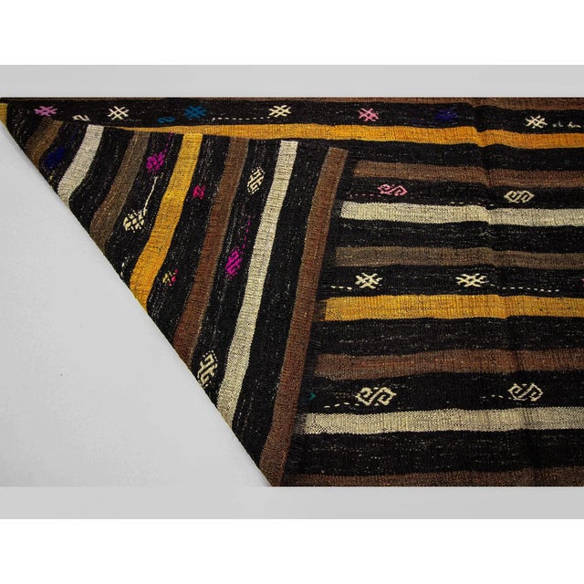 1960s 1960s Vintage Kilim Rug- 7′8″ × 8′6″ For Sale - Image 5 of 7