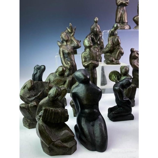 Alfred Van Loen signed 32 piece chess set. In heavy solid bronze. Rare Chess Game: Liberty versus Slavery Dimensions: a)...