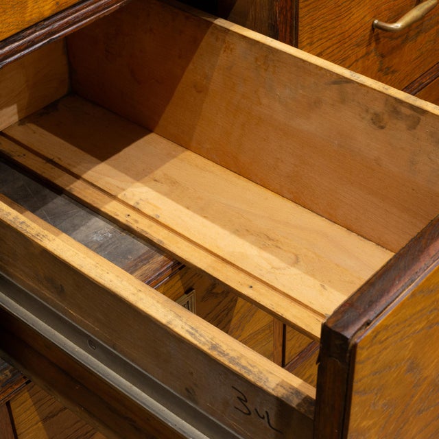 Brown Monumental Yawman and Erbe Oak Five-Section Modular File Cabinet c.1910 For Sale - Image 8 of 13