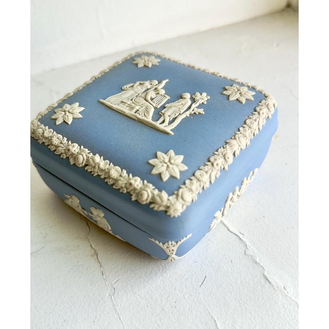 Vintage Wedgwood Pale Blue Jasperware Trinket Box With Lid, Neoclassical Relief For Sale - Image 9 of 12