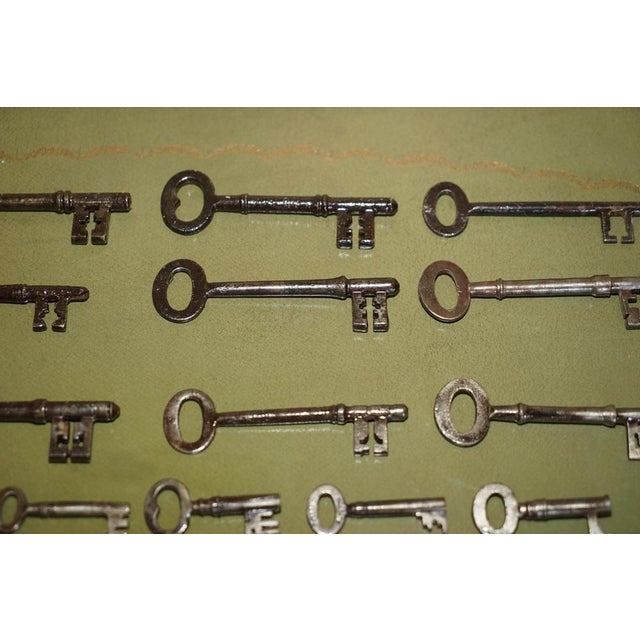 Green Antique Box in Iron and Wood with Keys, 1760s, Set of 28 For Sale - Image 8 of 18