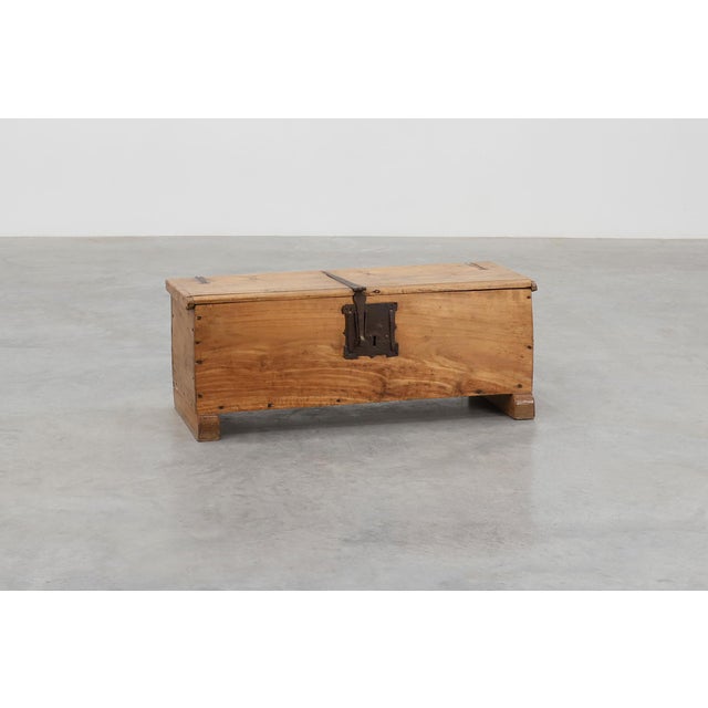 Rustic Oak Wooden Chest, France, 1900 For Sale - Image 11 of 11