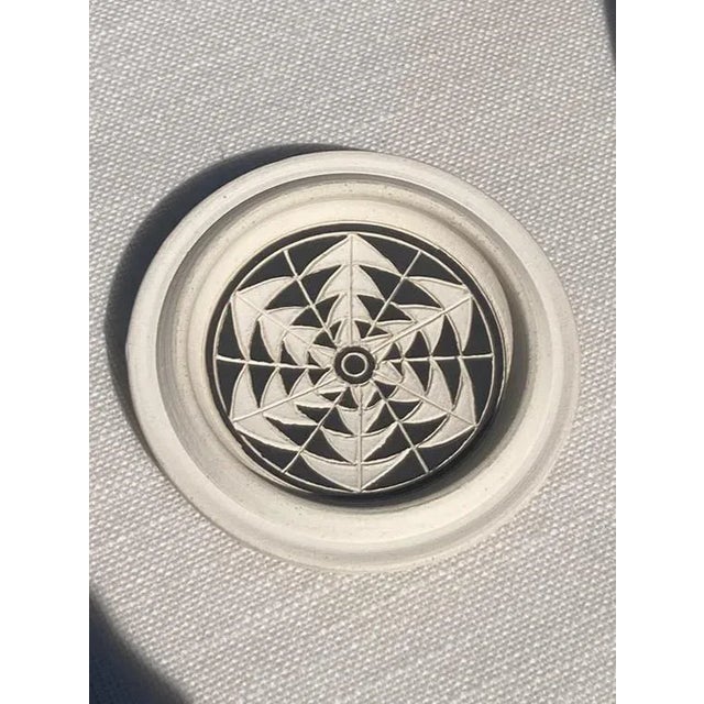 Ceramic Madeline Landing & Robert Massaro Incised Lidded Ceramic Pot 1988 For Sale - Image 7 of 9