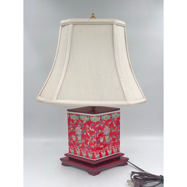Chinoiserie Vintage Chinoiserie Red Ceramic Diamond Shaped Lamp For Sale - Image 3 of 11
