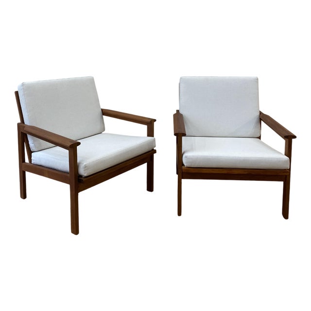 Set of Teak Lounge Chairs by Illum Wikkelsø for Eilersen Møbler, 1960s For Sale