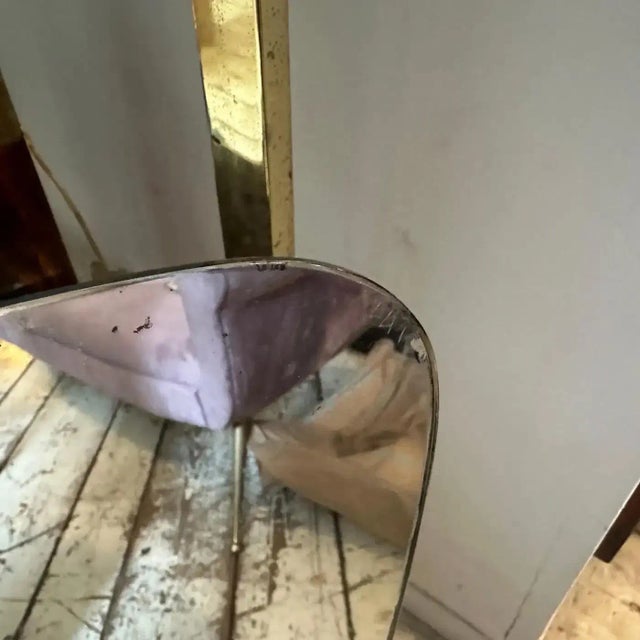 1950s Gio Ponti Style Mid-Century Modern Brass and Glass Wall Mirror For Sale - Image 10 of 12