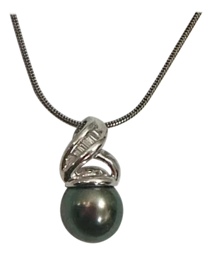Black Tahitian Pearl & Diamond 14 Kt White Gold Pendant + Chain