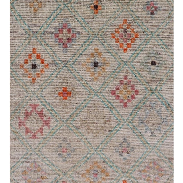 White Modern Tulu in Wool With Sub-Geometric Diamond Design in Multicolor 2'8 X 9'8 For Sale - Image 8 of 11