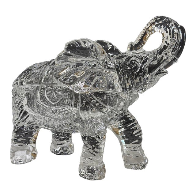 1950s Detailed Crystal Glass Lidded Elephant Figurine Box For Sale