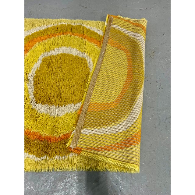 Mid Century Modern Rya Rug – Vintage Shag Sunburst Accent Rug – Small Area Rug For Sale - Image 10 of 11