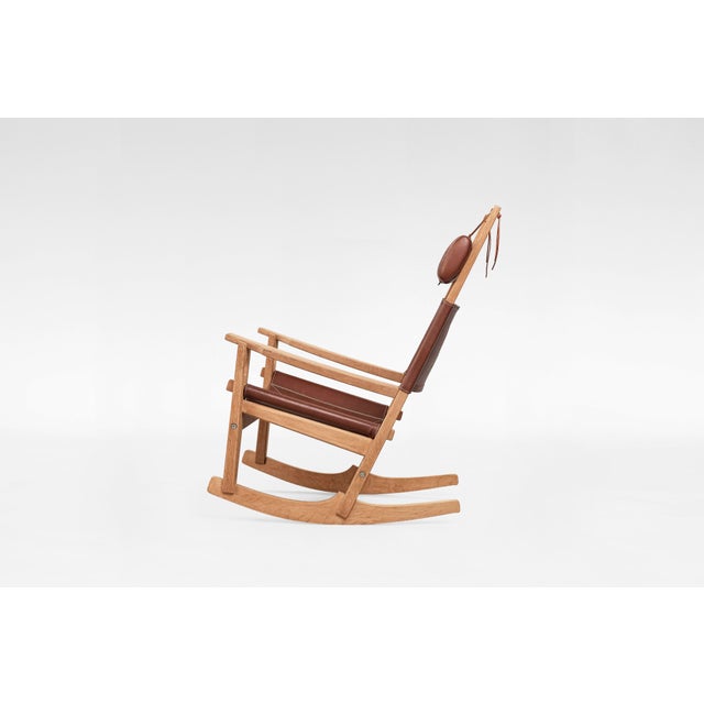Brown Keyhole GE-673 Rocking Chair by Hans J. Wegner for Getama, 1960s For Sale - Image 8 of 8