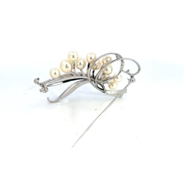 Contemporary 1990s Mikimoto Estate Akoya Pearl Brooch Silver For Sale - Image 3 of 7