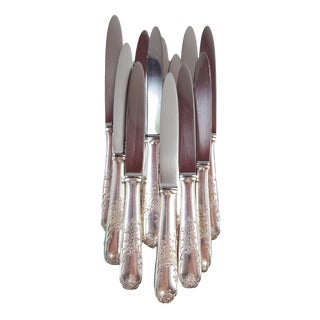 French Louis XV Style Dessert or Entremets Knives in Silvered Metal and Stainless Steel, 1940s, Set of 12 For Sale