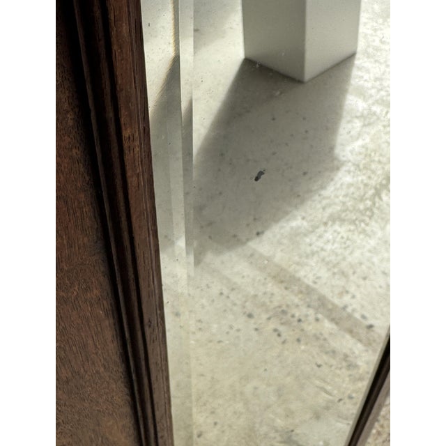 1980s Antique Mirror in Brown Oak with Beveled Glass and Keyhole Escutcheon, 1980s For Sale - Image 5 of 16