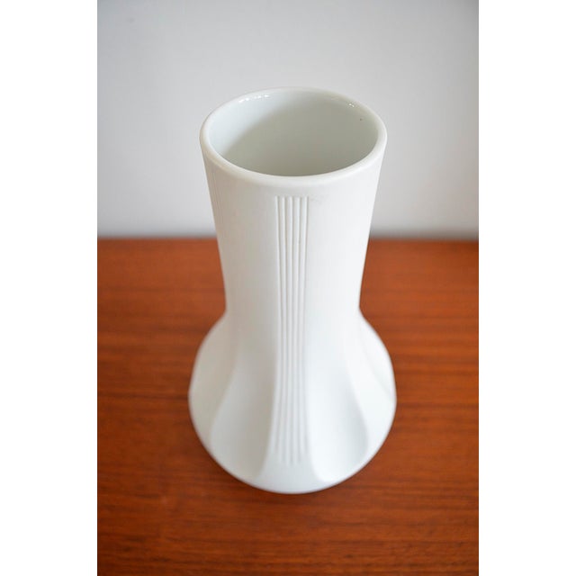 1970s Bisque Porcelain Vase by Heinrich Fuchs for Hutschenreuther, 1970s For Sale - Image 5 of 6