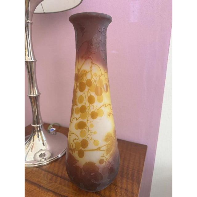 Cameo Glass Vase with Vine Leaf Decoration from Emile Gallé, 1890s For Sale - Image 5 of 6