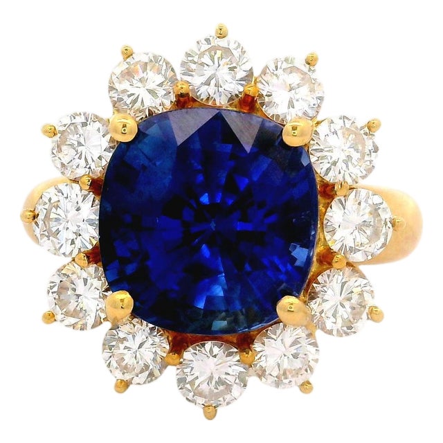7.11 Carat Blue Sapphire Diamond 18k Yellow Gold Halo Ring, Gia Certified, Size 7.5 For Sale