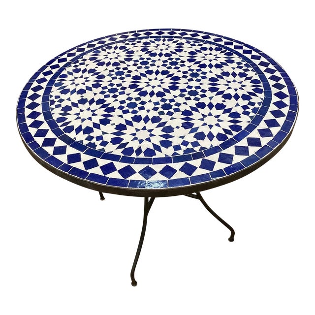 Round Blue Mosaic Table With Moroccan Decor Art For Sale