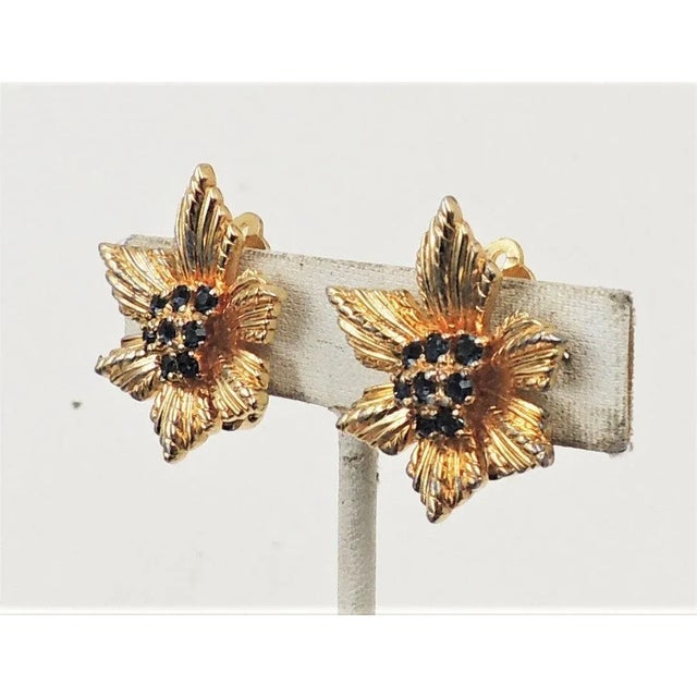 Vintage 1960s Signed Jomaz Faux-Sapphire Flower Clip Earrings - 2 Pieces For Sale - Image 4 of 7