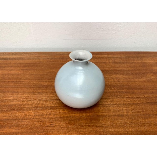 Blue Mid-Century Minimalist Vase, 1960s For Sale - Image 8 of 18