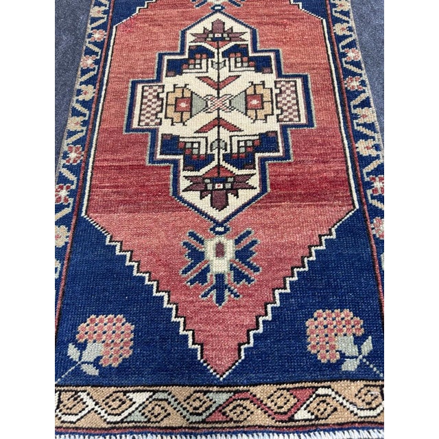 Contemporary Turkish Yastik Rug 1'7" x 2'11" For Sale - Image 3 of 5