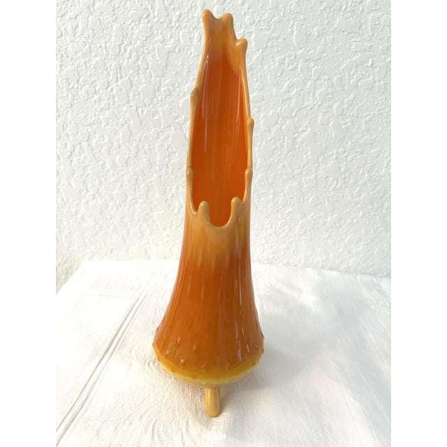 Mid-Century beautiful L.E. Smith "Bittersweet" orange 3-toe hobnail swung slag glass vase in excellent vintage condition.