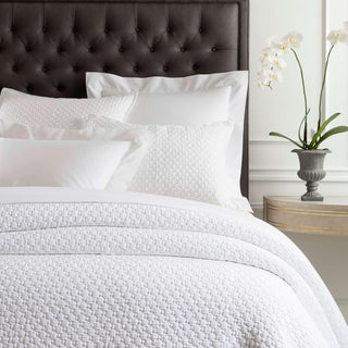 Pine Cone Hill by Annie Selke Lodi White Matelasse Coverlet, Queen For Sale