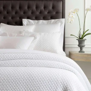 Pine Cone Hill by Annie Selke Lodi White Matelasse Coverlet, Queen